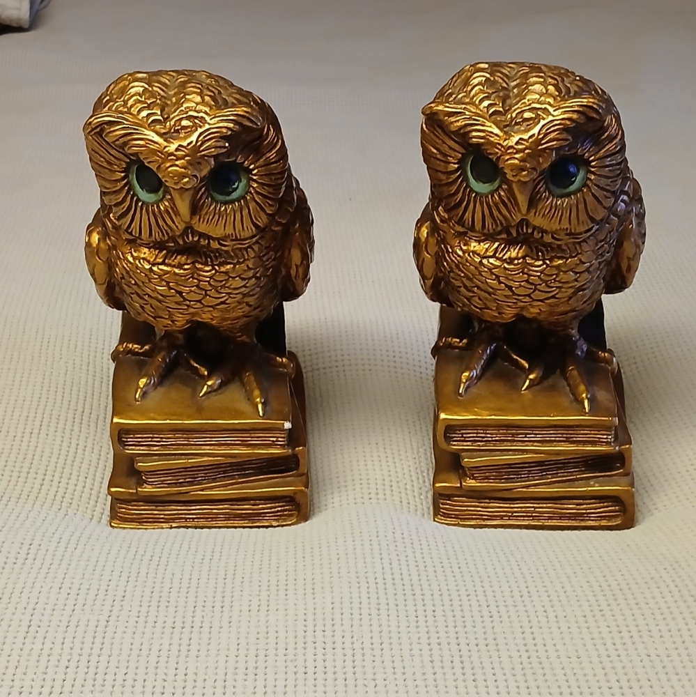 Vintage 1966 Progressive Art Products Plaster Gold Owl Bookends With Green Eyes